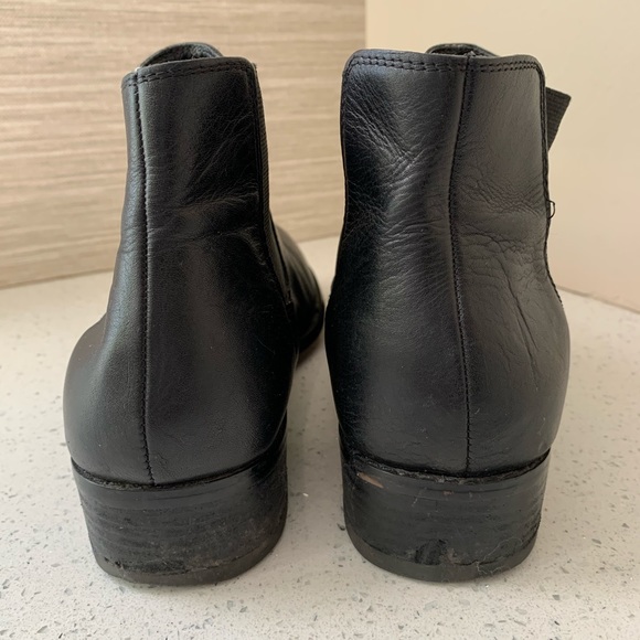 Lands’ End Black Chelsea Boot - Picture 8 of 11